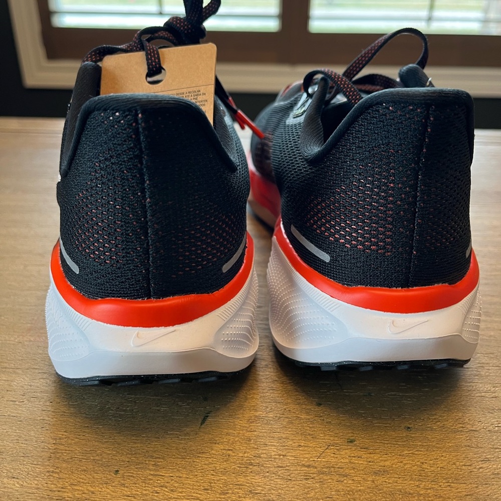 Nike Pegasus 41 Cleveland Browns - Picture 4 of 9